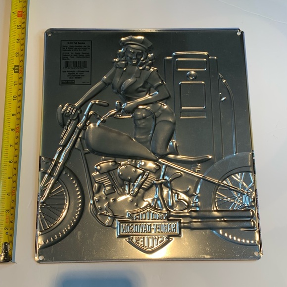 Vintage Harley-Davidson Motorcycles Metal Sign - Collectible Decor - Picture 3 of 5
